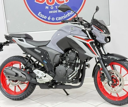YAMAHA FZ25 250 FAZER CONNECTED 2026 Cinza — foto 1 de 3