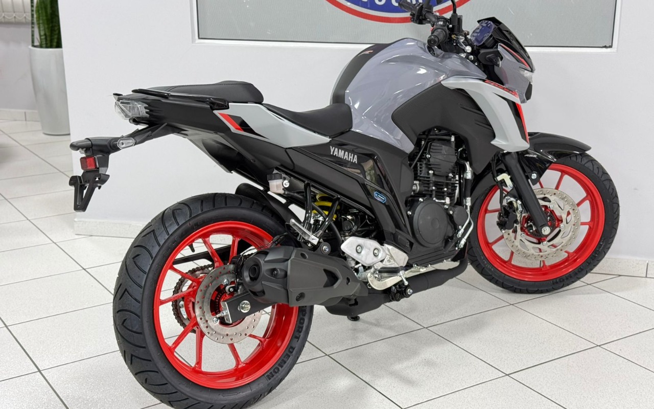 imagem-https://www.socarrao.com.br/sc-vehicle-images-prod/1040389/1777487340054-V2hhdHNBcHAgSW1hZ2UgMjAyNi0wNC0wNiBhdCAxMC4wOS4yOCAoMykuanBlZw.jpeg