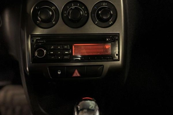 imagem-https://www.socarrao.com.br/sc-vehicle-images-prod/1043681/1784052737981-7702478_7_B_96e709645f.jpeg