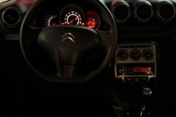 imagem-https://www.socarrao.com.br/sc-vehicle-images-prod/1043681/1784052737989-7702478_1_B_29c0de6279.jpeg