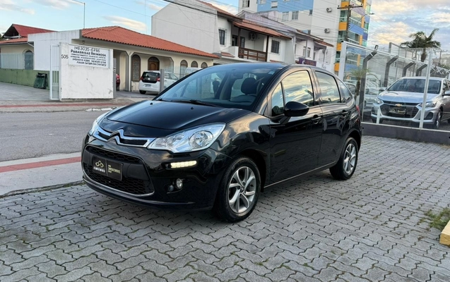 imagem-https://www.socarrao.com.br/sc-vehicle-images-prod/1043759/1777492217367-f6af0a18-8167-49d5-985e-7012dffbf473.jpg