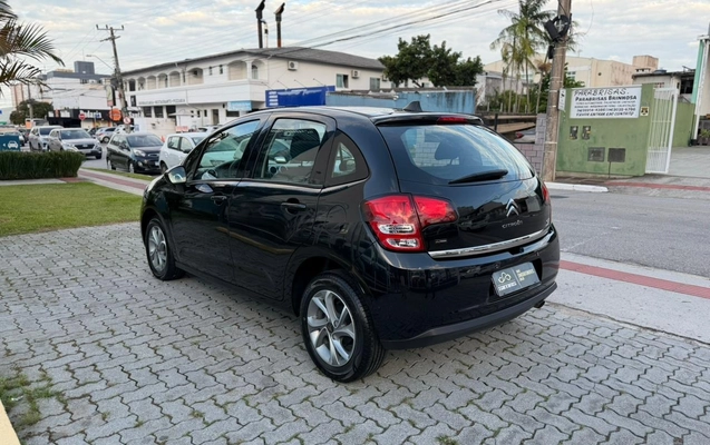 imagem-https://www.socarrao.com.br/sc-vehicle-images-prod/1043759/1777492217368-8cf1834c-0198-4b35-9efb-6cacd26238ff.jpg