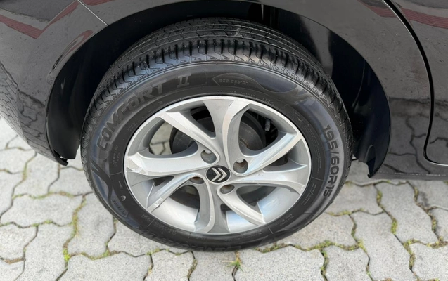 imagem-https://www.socarrao.com.br/sc-vehicle-images-prod/1043759/1777492217384-fe7c69f6-ee4a-4142-98e1-65eee87b63a6.jpg
