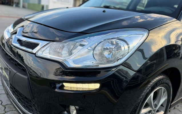 imagem-https://www.socarrao.com.br/sc-vehicle-images-prod/1043759/1777492217387-8c0b59c3-baa6-4927-8ce6-5235c68aa0db.jpg