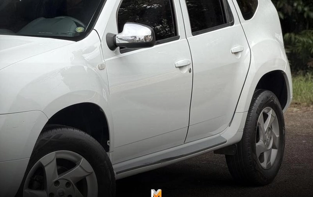 imagem-https://www.socarrao.com.br/sc-vehicle-images-prod/1043891/1788980829907-8041625_0_B_373d2ab6a1.jpeg