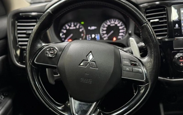 imagem-https://www.socarrao.com.br/sc-vehicle-images-prod/1048646/1789585197674-8042357_8_B_90ed6f2987.jpeg