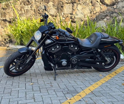 HARLEY-DAVIDSON NIGHTSTER SPECIAL 2015 Preto — foto 1 de 3