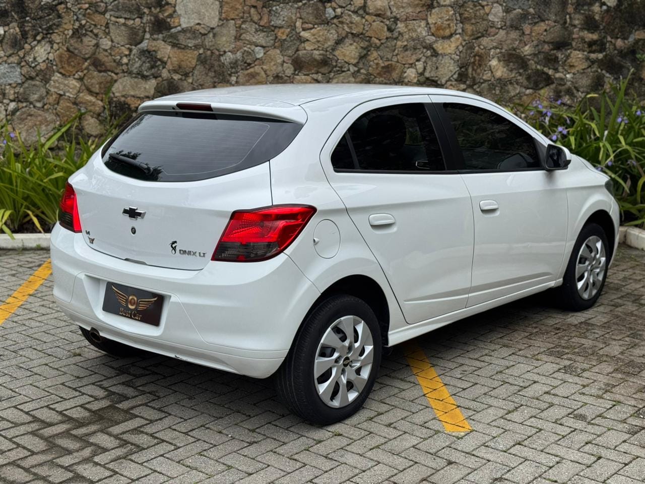 imagem-https://www.socarrao.com.br/sc-vehicle-images-prod/10664/1769987914122-7206501OR_1767786525_21_580.jpg