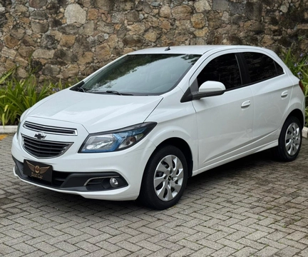 Chevrolet Onix 2014 Branco — foto 1 de 3