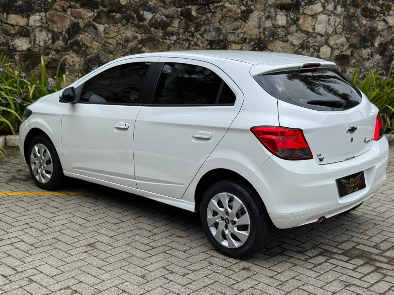 imagem-https://www.socarrao.com.br/sc-vehicle-images-prod/10664/1769987914122-7206501OR_1767786526_70_900.jpg