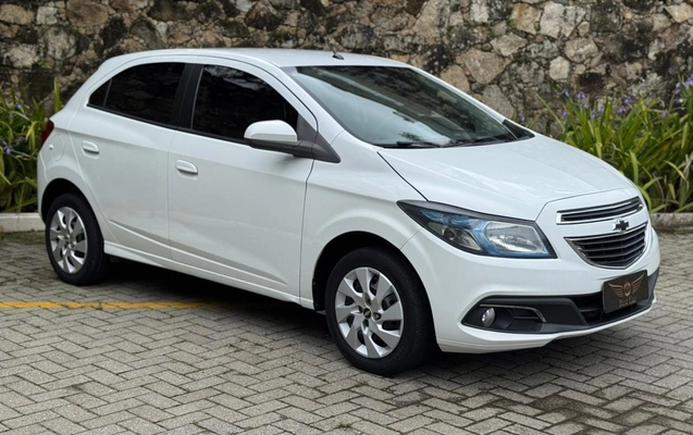 imagem-https://www.socarrao.com.br/sc-vehicle-images-prod/10664/1769987914122-7206501OR_1767786526_9_110.jpg