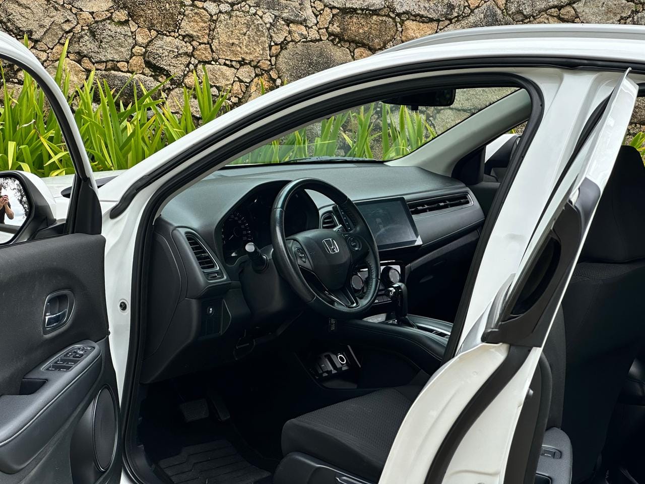 imagem-https://www.socarrao.com.br/sc-vehicle-images-prod/10665/1769987914385-7236583OR_1768921324_28_400.jpg