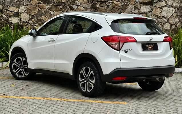 imagem-https://www.socarrao.com.br/sc-vehicle-images-prod/10665/1769987914385-7236583OR_1768921324_46_580.jpg