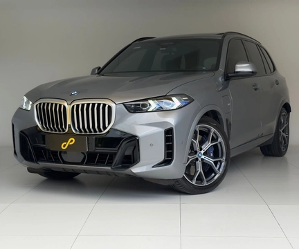 BMW X5 2025 Cinza — foto 1 de 3