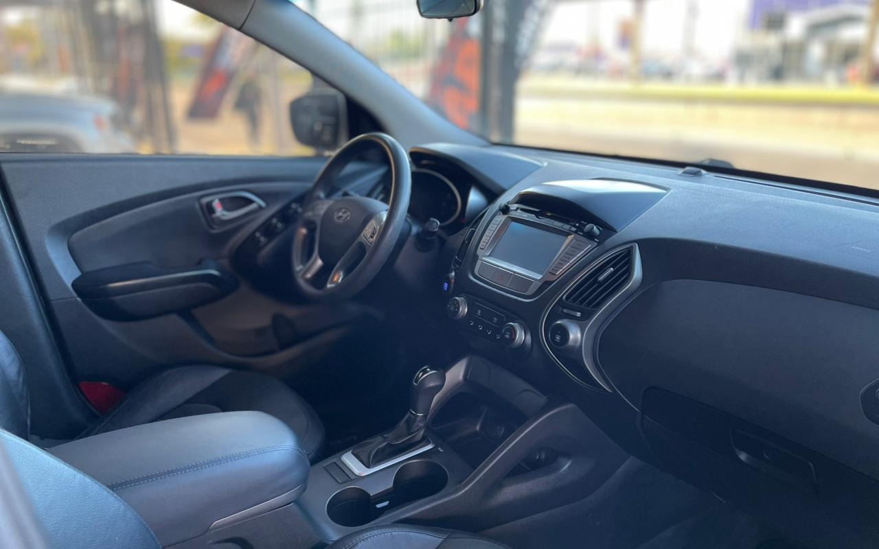 imagem-https://www.socarrao.com.br/sc-vehicle-images-prod/1070588/1780074937751-V2hhdHNBcHAgSW1hZ2UgMjAyNi0wNC0zMCBhdCAxMC4xMy4zMi5qcGVn.jpeg