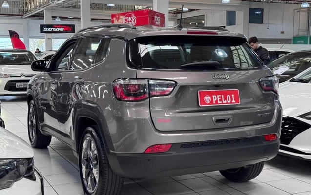 imagem-https://www.socarrao.com.br/sc-vehicle-images-prod/1071005/1789590064642-8042171_11_B_41e3cc4eac.jpeg