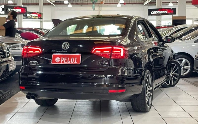 imagem-https://www.socarrao.com.br/sc-vehicle-images-prod/1071166/1785768880385-8042257_15_B_5fb1963049.jpeg