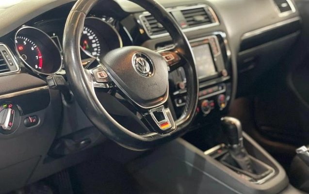 imagem-https://www.socarrao.com.br/sc-vehicle-images-prod/1071166/1785768880388-8042257_11_B_3355bec495.jpeg