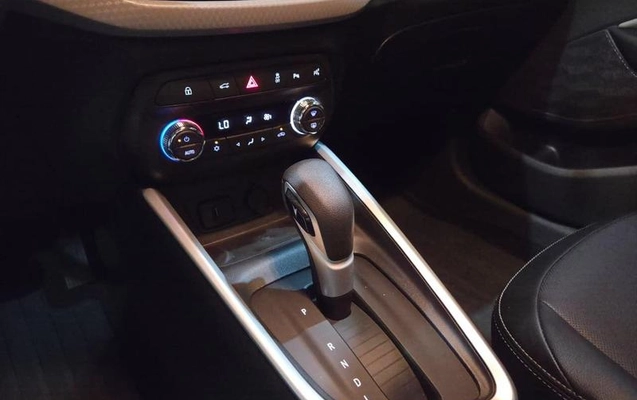 imagem-https://www.socarrao.com.br/sc-vehicle-images-prod/1071788/1777557605926-7976853_12_B_9d59665181.jpeg