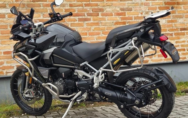 imagem-https://www.socarrao.com.br/sc-vehicle-images-prod/1071800/1789478500478-8043630_2_B_17060125b3.jpeg