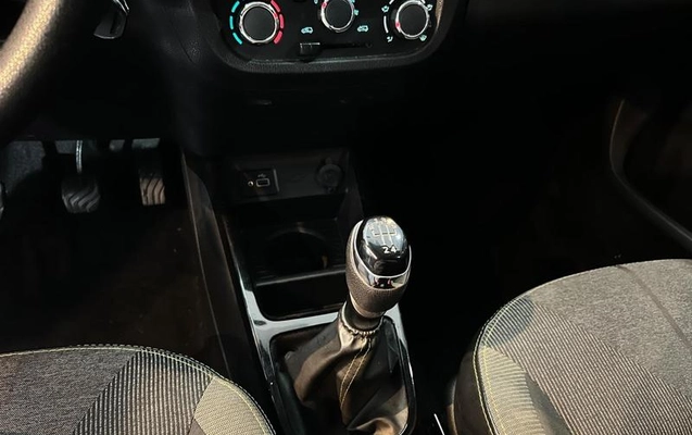 imagem-https://www.socarrao.com.br/sc-vehicle-images-prod/1074863/1789591749543-8030053_11_B_313fb87701.jpeg