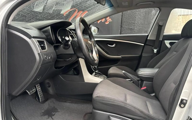 imagem-https://www.socarrao.com.br/sc-vehicle-images-prod/1074880/1786135628644-8037244_10_B_6757e5155c.jpeg