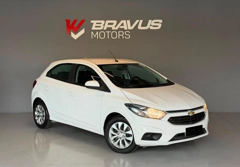 Chevrolet Onix 2018 Branco — foto 1 de 3