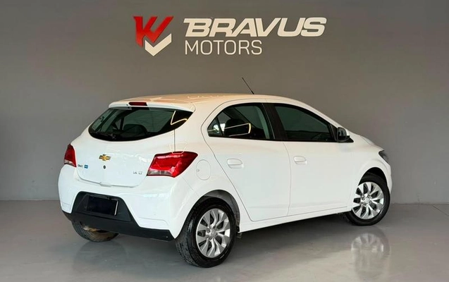 imagem-https://www.socarrao.com.br/sc-vehicle-images-prod/1075685/1784732970730-8044555_0_B_77cefc867b.jpeg