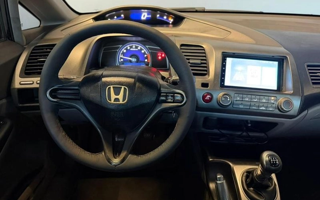 imagem-https://www.socarrao.com.br/sc-vehicle-images-prod/1075899/1789477634193-7796792_7_B_518eaee8bf.jpeg