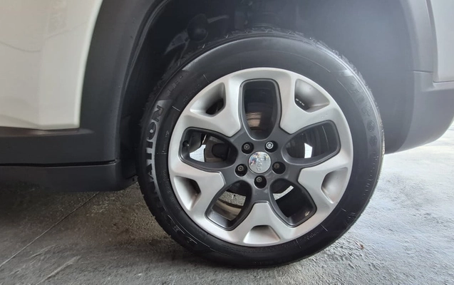 imagem-https://www.socarrao.com.br/sc-vehicle-images-prod/1078057/1785182324679-vehicle_image_1785182255_535883e3ac68989dad39f9361f158956.jpeg