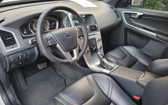 imagem-https://www.socarrao.com.br/sc-vehicle-images-prod/10783/1784580990566-1aNlQiOmfrc0cRW6EZ6EPuKq5xIi1JHM.jpg