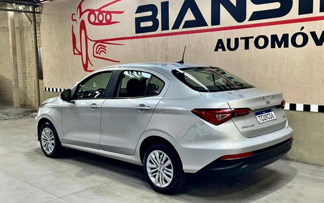 imagem-https://www.socarrao.com.br/sc-vehicle-images-prod/1078791/1777571916914-gQJEfnCET2ByYBxdV7LeWAXMnb7Eqomr.jpg