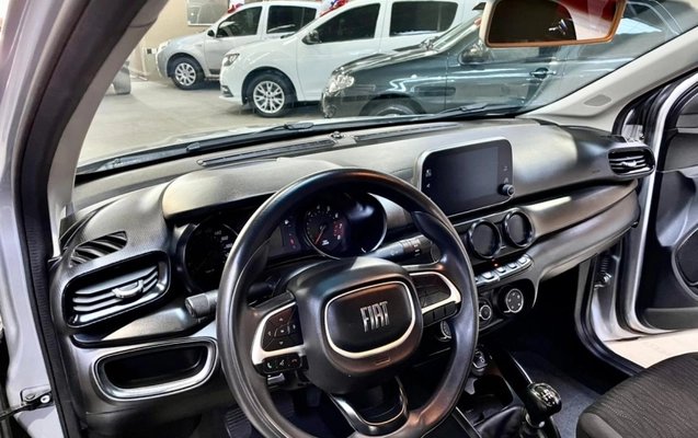 imagem-https://www.socarrao.com.br/sc-vehicle-images-prod/1078791/1777571916923-FhZzl4ixGj9B8PKu6E037uqveZzA116V.jpg