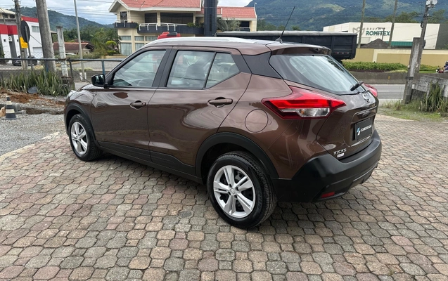 imagem-https://www.socarrao.com.br/sc-vehicle-images-prod/1079314/1785429961542-6732de7fb2fd4de78c3d60f3bfe42eca_1777571544246.jpeg