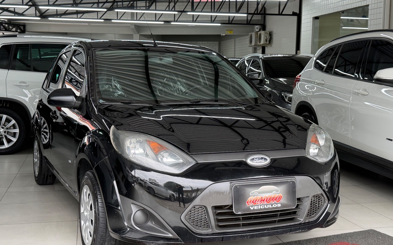 Ford Fiesta 2014 Preto — foto 1 de 3