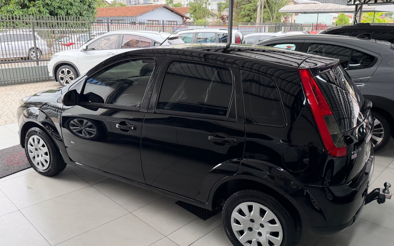 imagem-https://www.socarrao.com.br/sc-vehicle-images-prod/1079664/1777573036380-SU1HXzUzNjYuanBlZw.jpeg