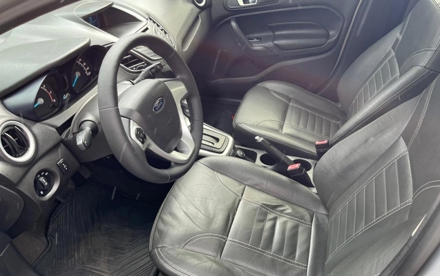 imagem-https://www.socarrao.com.br/sc-vehicle-images-prod/10814/1780434949350-xdVglrj9vxII7CKrnOUw5TtlUpH7rDUs.jpg