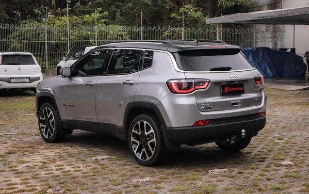 imagem-https://www.socarrao.com.br/sc-vehicle-images-prod/1081822/1783362227451-8046146_6_B_8509089111.jpeg