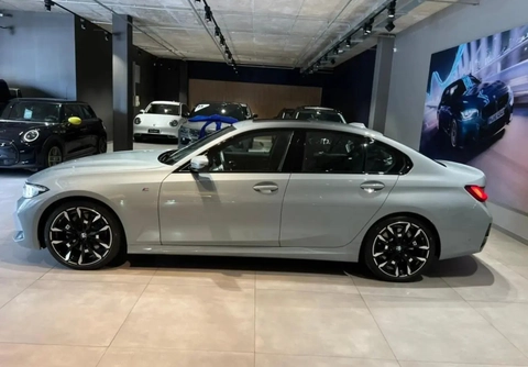 Bmw 330i 2025 Cinza — foto 1 de 3