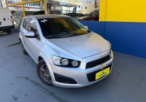 Chevrolet Sonic 2014 Prata — foto 1 de 3