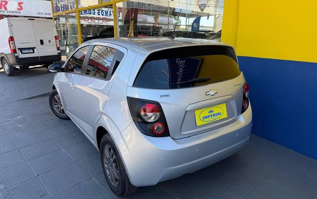 imagem-https://www.socarrao.com.br/sc-vehicle-images-prod/1083207/1787573959217-86b82cb7d5314830b6e26b37f5a60b91_1777574930603.jpeg