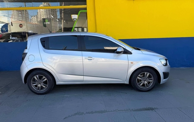 imagem-https://www.socarrao.com.br/sc-vehicle-images-prod/1083207/1787573959219-1f05b1153ad94fb78f7a85dee6e5ad2a_1777574933733.jpeg