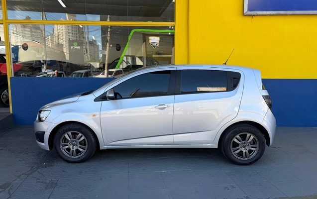 imagem-https://www.socarrao.com.br/sc-vehicle-images-prod/1083207/1787573959219-e9c0990227fa446ab62f21f3b4931ea5_1777574932692.jpeg