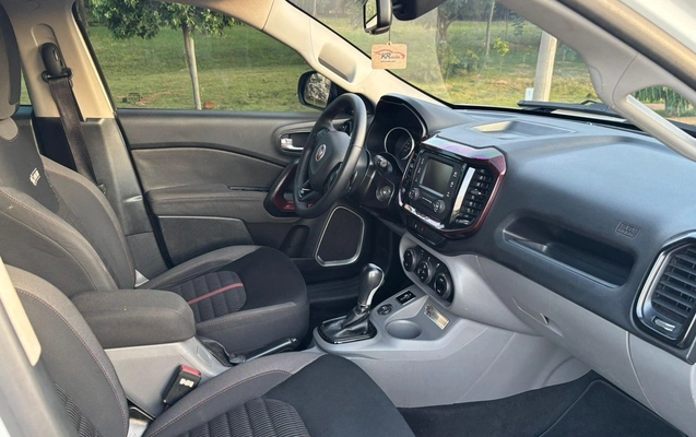 imagem-https://www.socarrao.com.br/sc-vehicle-images-prod/1083752/1783533092648-83728af1ef70403bb6612efd411e1963_1777580423120.jpeg