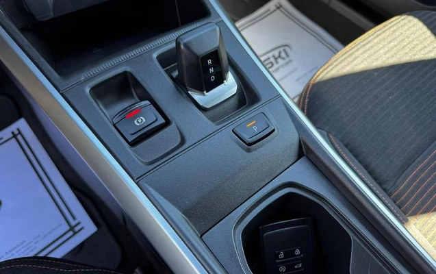 imagem-https://www.socarrao.com.br/sc-vehicle-images-prod/1084350/1789419963678-8043112_8_B_61935c0caf.jpeg