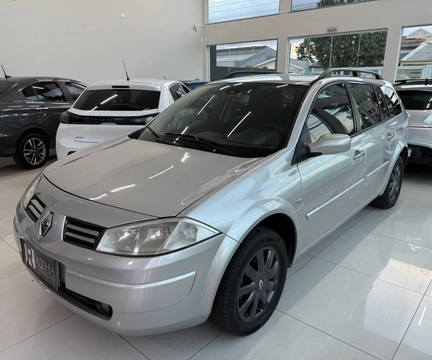 Renault Megane 2012 Cinza — foto 1 de 3