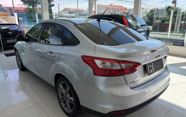 imagem-https://www.socarrao.com.br/sc-vehicle-images-prod/10900/1788266638572-vehicle_image_1764866992_c734073b0b29e6b5bc22592f881766f5.jpeg
