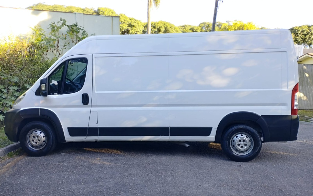 imagem-https://www.socarrao.com.br/sc-vehicle-images-prod/1101585/1777644043280-MDguanBlZw.jpeg