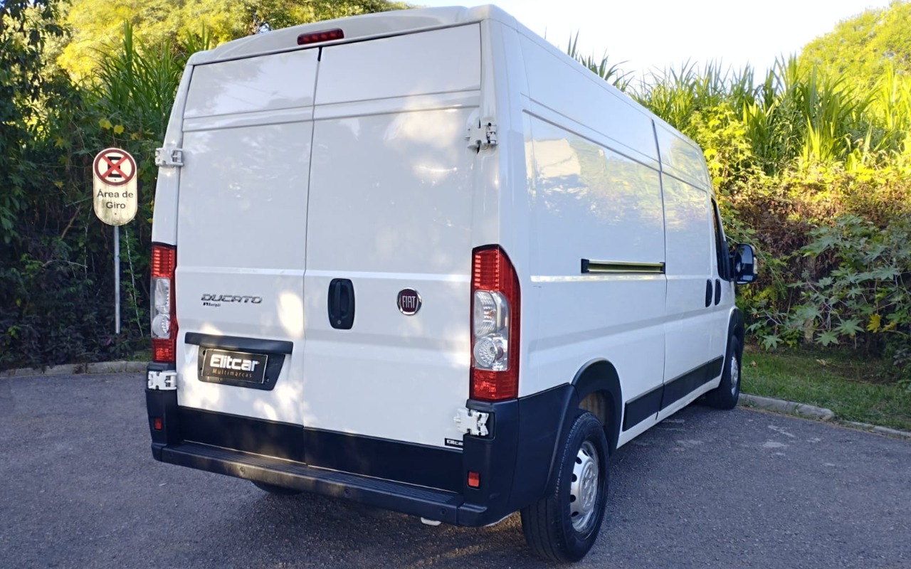 imagem-https://www.socarrao.com.br/sc-vehicle-images-prod/1101585/1777644044080-MTEuanBlZw.jpeg