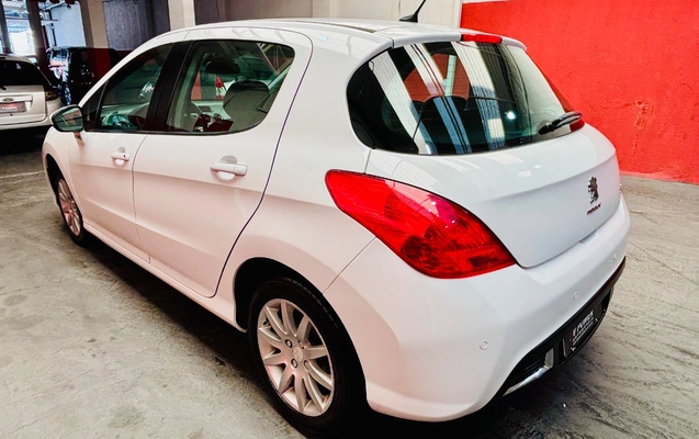 imagem-https://www.socarrao.com.br/sc-vehicle-images-prod/1101629/1777647793436-SU1HXzY0NjMuanBlZw.jpeg